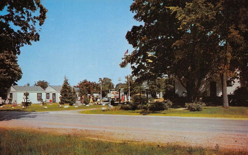 Shady Lawn Inn - Vintage Postcard (newer photo)